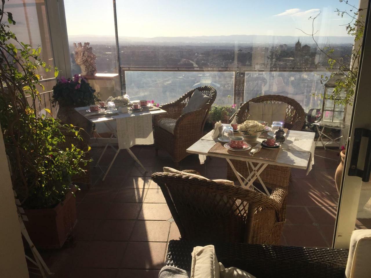 Casa Tipica Siciliana Patronale Home Bedandbreakfast Tremetrisoprailcielo Camere Con Vista, Colazione Interna In Terrazzo Panoramico Caltagirone Exterior photo
