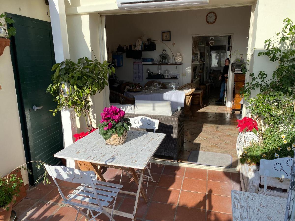 Casa Tipica Siciliana Patronale Home Bedandbreakfast Tremetrisoprailcielo Camere Con Vista, Colazione Interna In Terrazzo Panoramico Caltagirone Exterior photo